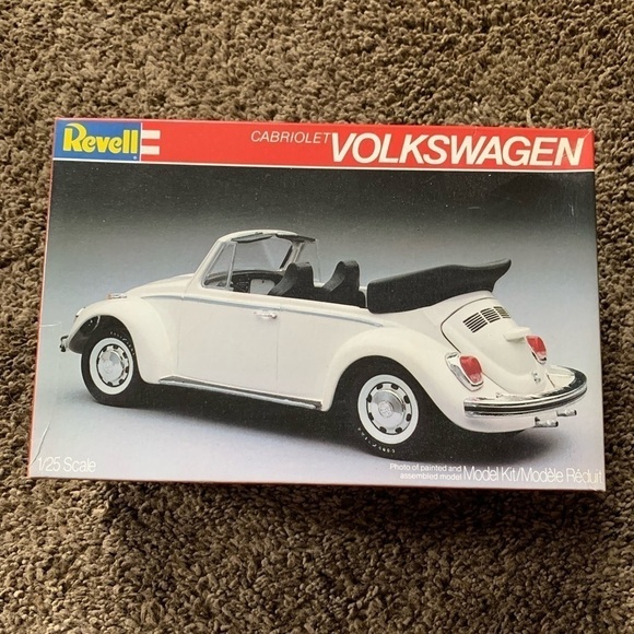 Vintage 1982 Revell Cabriolet Volkswagen Model Kit - Picture 1 of 3